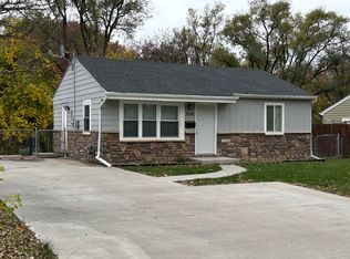 7110 SW 16th St, Des Moines, IA 50315