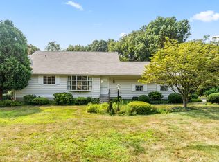 8 Timothy Rd, Norwalk, CT 06850