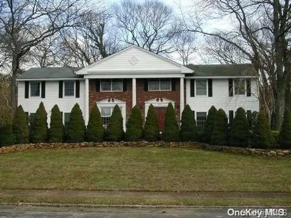 (undisclosed Address), Bay Shore, NY 11706