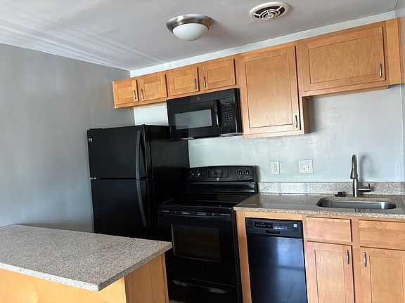 2nd image of 2955 Madison Rd APT 204
