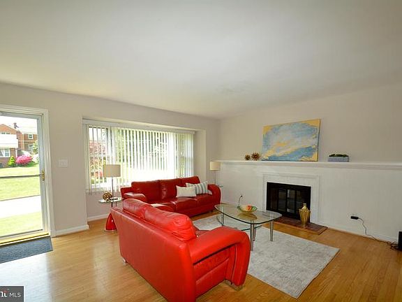 4th image of 7404 Masonville Dr