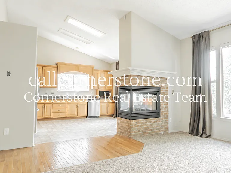 4640 Kashmire Dr — Photo 4