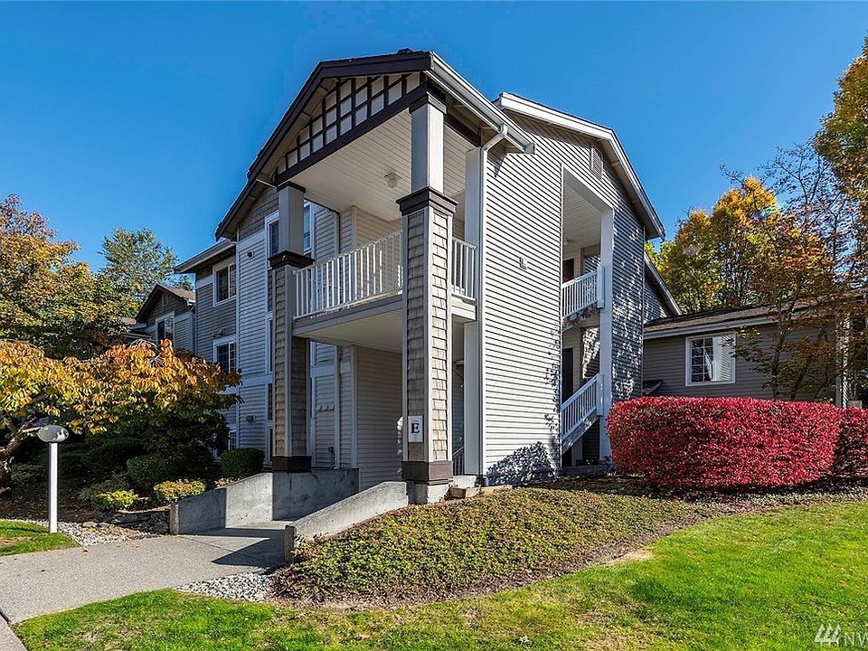 1st image of 25235 SE Klahanie Blvd APT E105