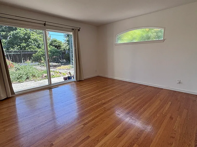 1337 Bedford St — Photo 24