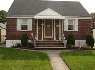142 Gilbert Ave, Elmwood Park, NJ 07407