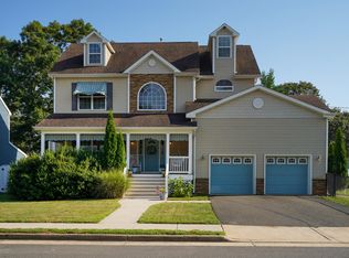 1005 Glenn St, Wall Township, NJ 07719