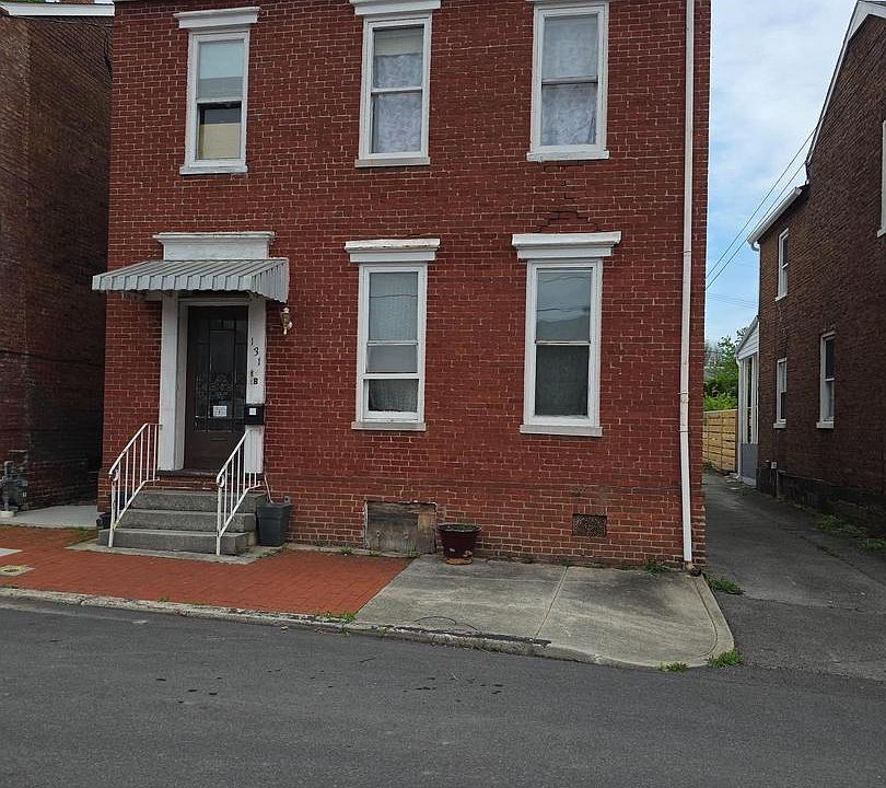 1st image of 131 Hanover St