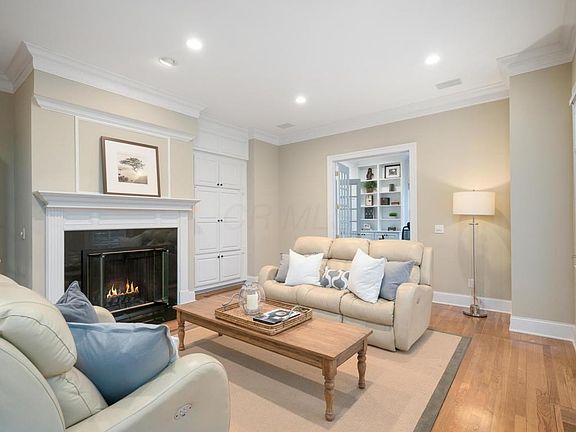 4th image of 4177 Sudbrook Sq E