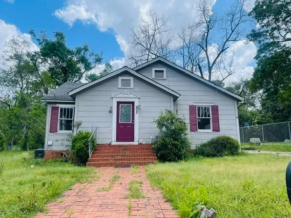 209 W Hart Ave, Opp, AL 36467