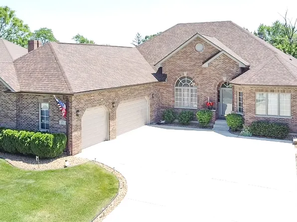 252 Fairway Dr, Beecher, IL 60401