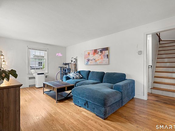 5th image of 293 Winthrop Street