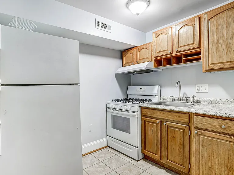 7135 Georgia Ave NW #B — Photo 12