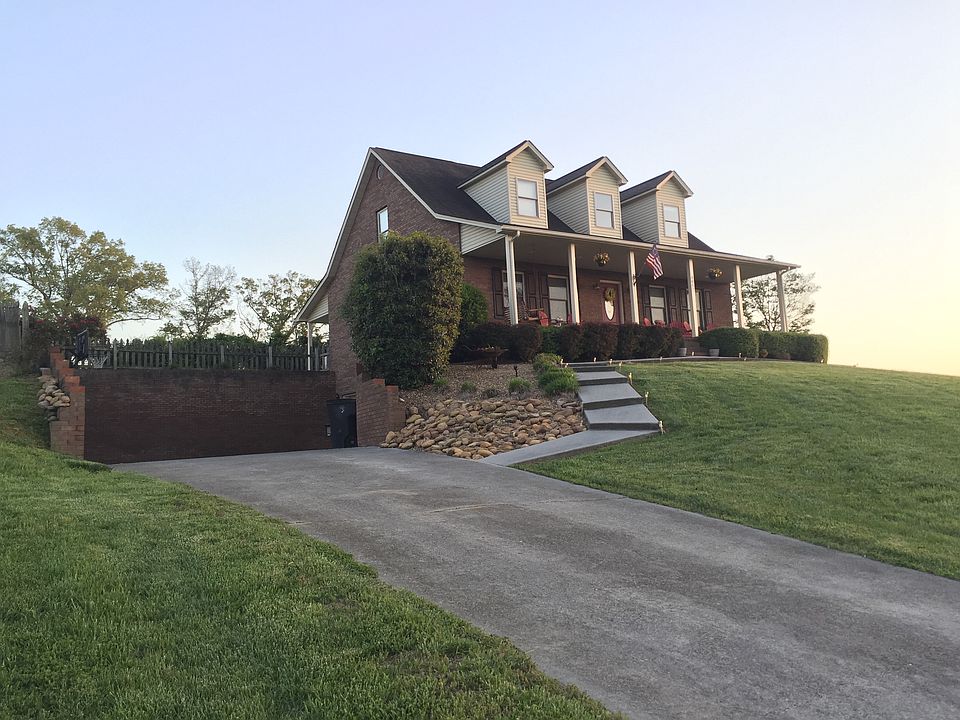2nd image of 3057 Waters Edge Dr