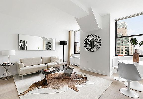 3rd image of 70 Pine St APT 3002