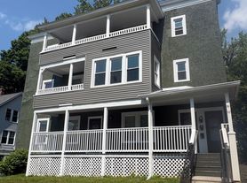 92 Stewart St, Bristol, CT