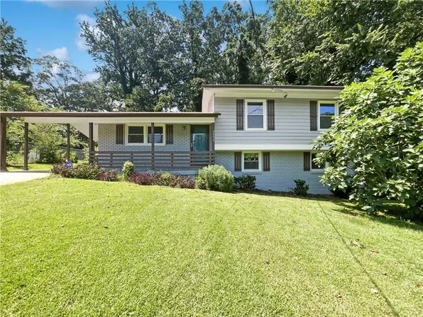 2492 Brentwood Ct, Decatur, GA 30032