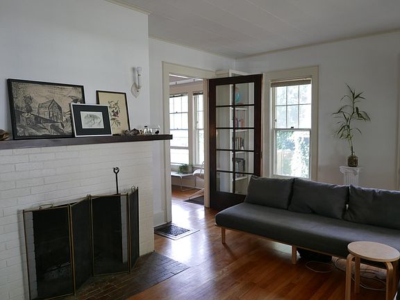 front room (living room)