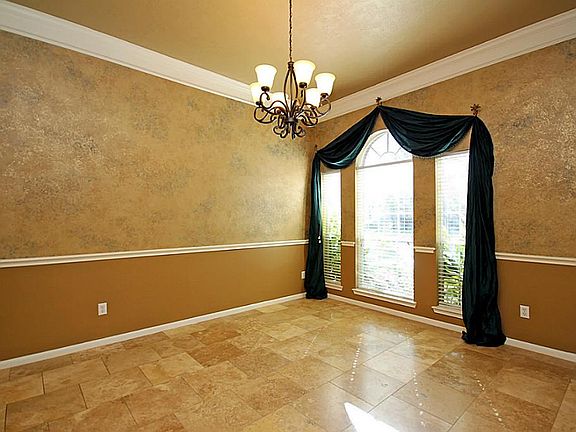 3rd image of 6217 Jordan Dr