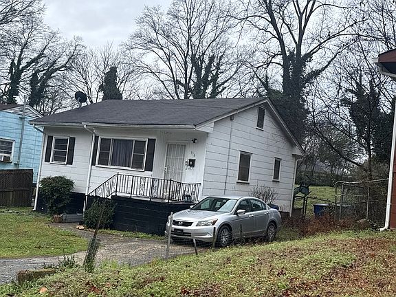 2nd image of 516 Elbridge Dr NW