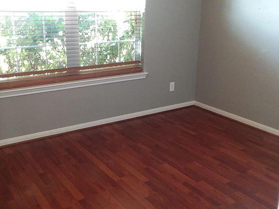 4th image of 9210 Yellowfin Cir