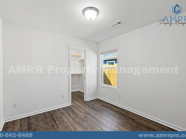 1512 Bluegrass St — Photo 12