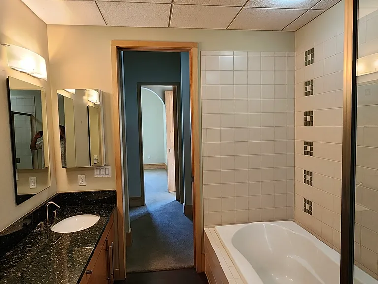 555 Rivergate Ln #B1-231 — Photo 6