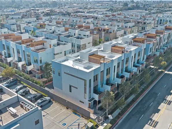 645 W 17th St, Costa Mesa, CA 92627