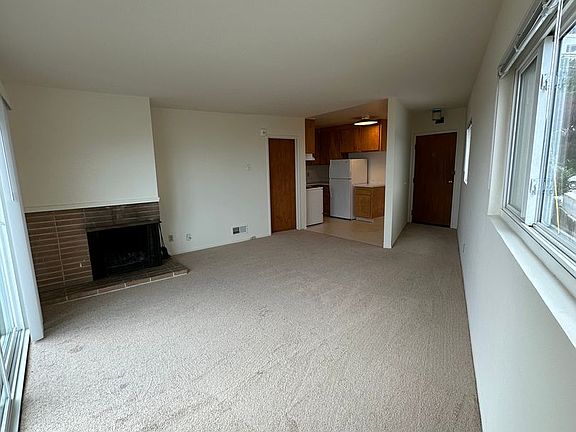 5th image of 601 Burnett Ave APT 4