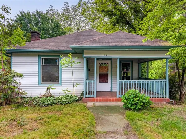 134 W Acadia Ave, Winston Salem, NC 27127