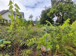 Logan St, Springfield, MA 01109