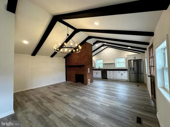 541 Youngs Dr, Front Royal, VA 22630