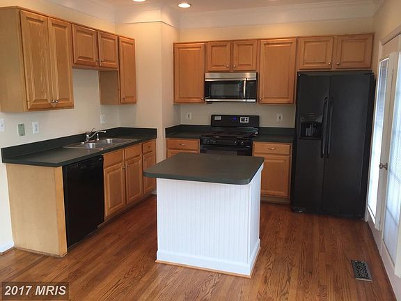 2nd image of 457 Silverbell Ter NE