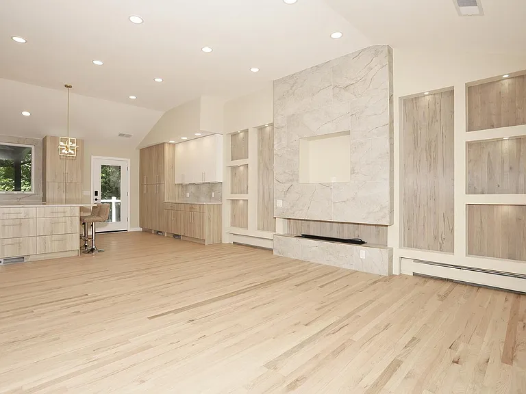 415 Goffle Rd — Photo 9