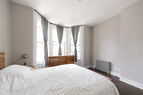 Rented by Corcoran | media 19