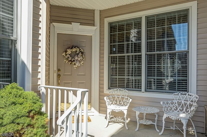 1st image of 17 Schweinberg Dr