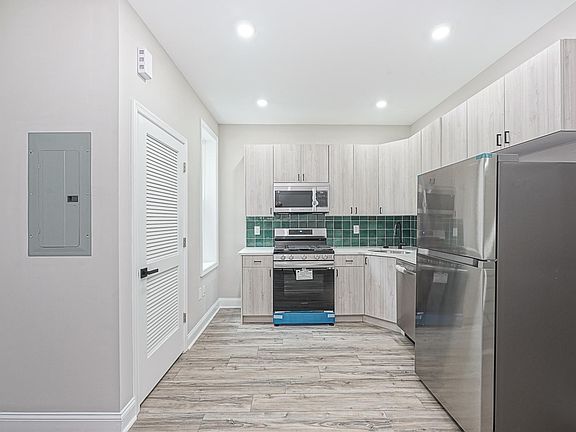 3rd image of 5116 Delancey St #2