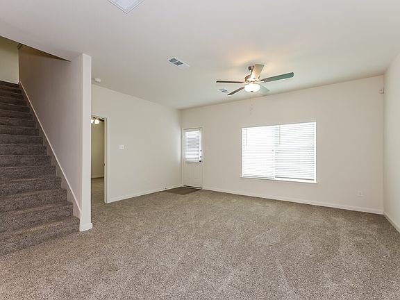 4th image of 1433 Woodwinds Dr