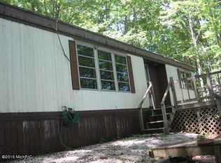 6270 E Interlochen Rd, Fountain, MI 49410