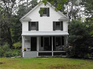 186 Union St, Deep River, CT 06417