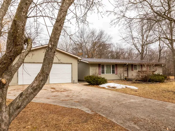 150 E Park St, Westfield, WI 53964