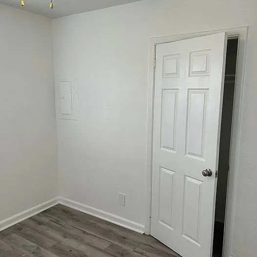 Unit Photo