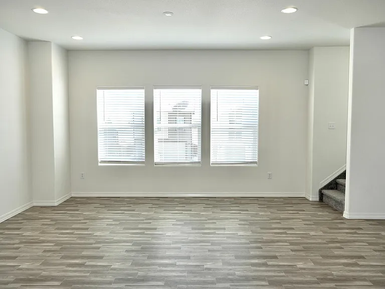 706 Grissom Dr — Photo 12