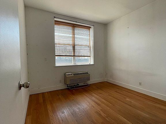 5th image of 343 Broadway #5