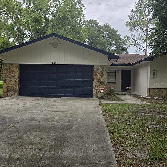 4608 Netherwood Dr — Photo 1