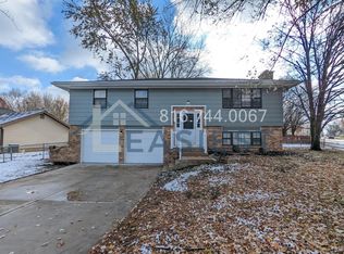 15917 W 152nd St, Olathe, KS 66062