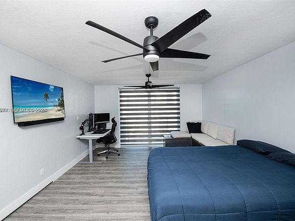 4th image of 19201 Collins Ave #339