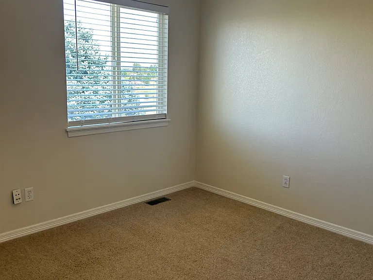 1 of 3 additional bedroom