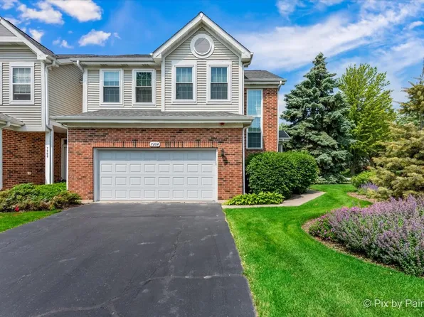 7204 Chestnut Hills Dr, Burr Ridge, IL 60527