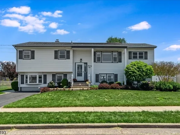 25 Louise Dr, Manville Boro, NJ 08835