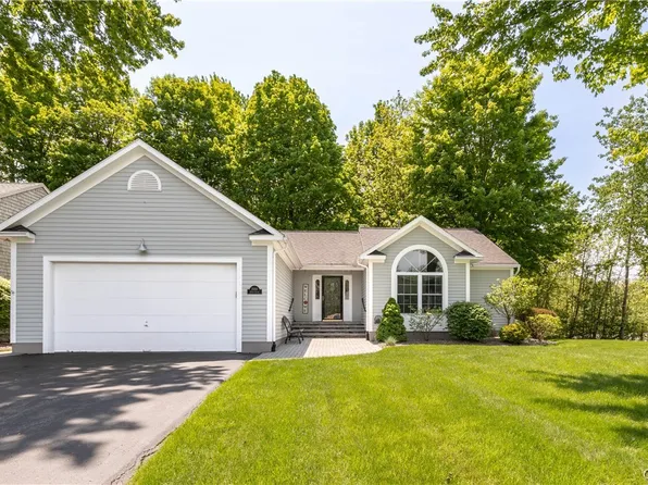 2010 Esprit Glade, Baldwinsville, NY 13027